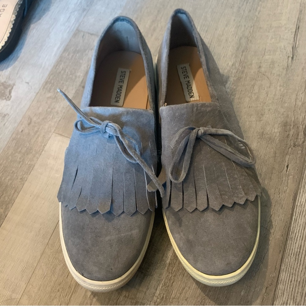 Steve Madden suede fringe loafer